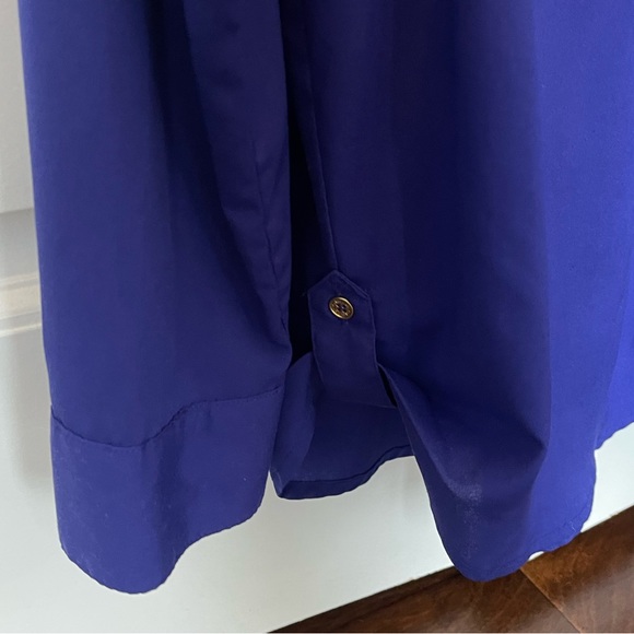 Calvin Klein Blue Dress Shirt with gold accents - Picture 3 of 7